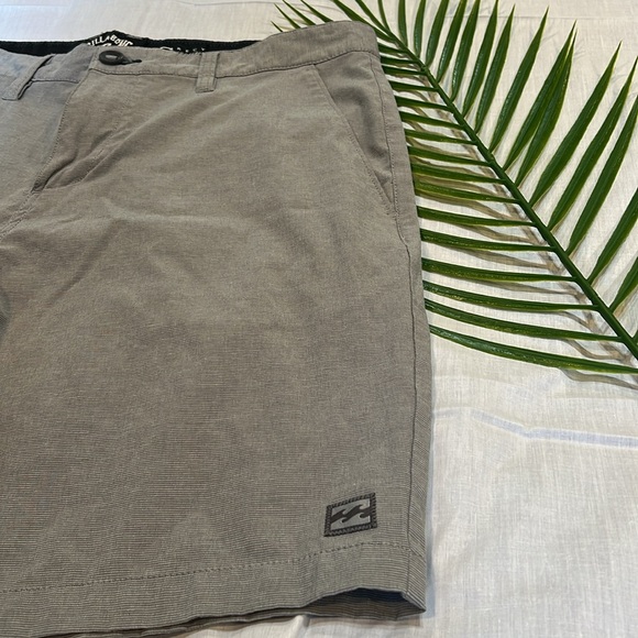 Billabong recycler men’s 34 hybrid shorts - Picture 2 of 4